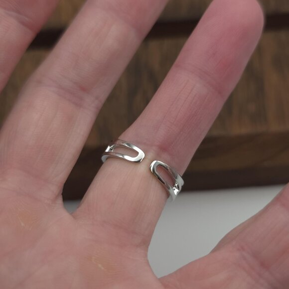 Size 6.5 Sterling Silver Moving CZ Charms Open Ring A655 - Picture 4 of 8